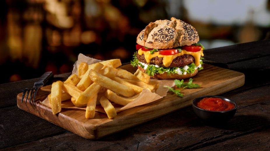 Adv_Chefs Harvest_friet en burger